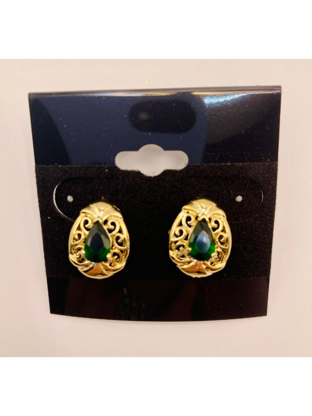 Gold-Tone Filigree Earrings Emerald Green Teardrop Center Stone -117B
